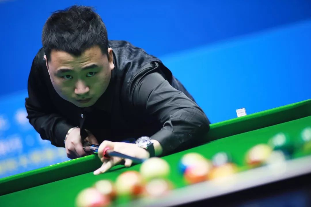 献赢得了更 献赢得了更