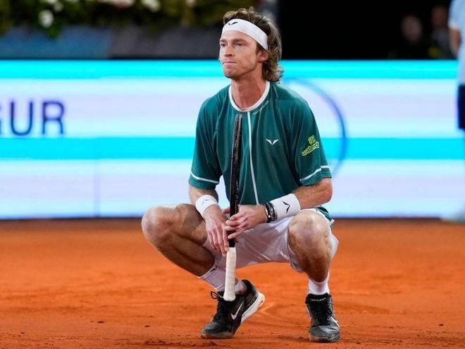 武磊将于9 武磊将于9